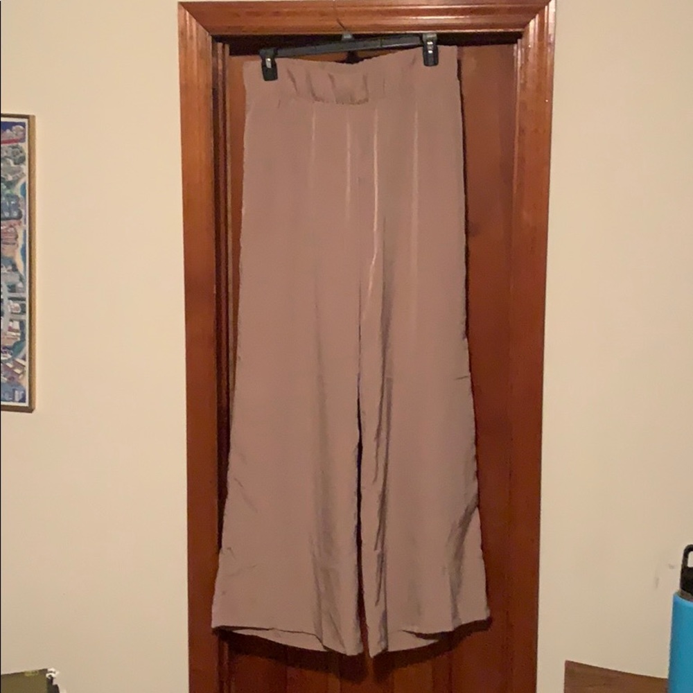 Long elegant legs pull on elastic waist pant